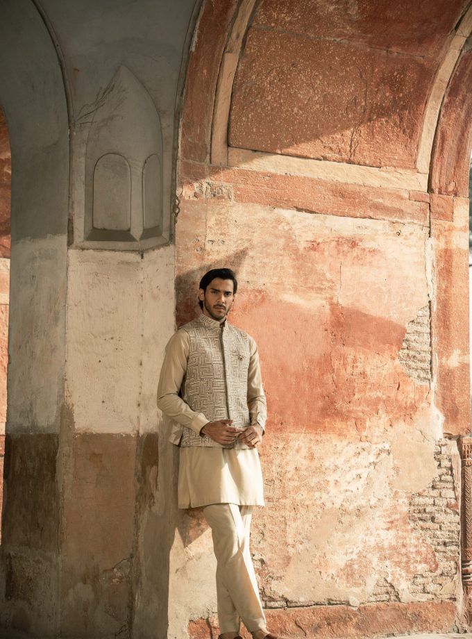 Ooncha Sitara ( Waistcoat)